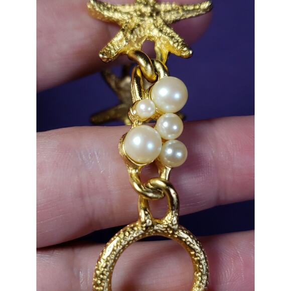 Yellow Gold Plated Starfish and Faux Pearl Cluster Bracelet, Toggle Clasp, 8" - Picture 7 of 16